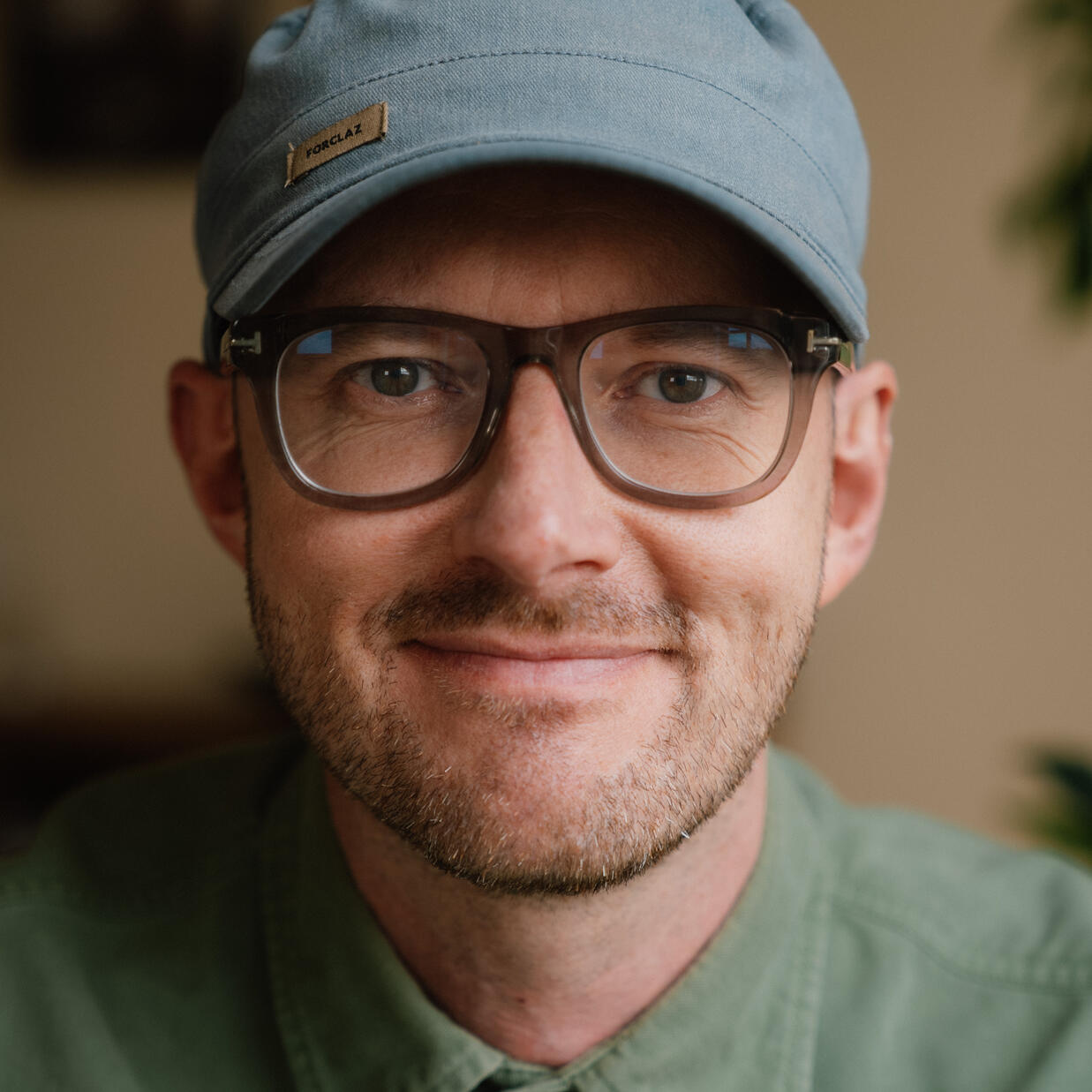 Rob Martindill Video Production A headshot of Rob Martindill, professional filmmaker and videographer based in Edinburgh, Scotland